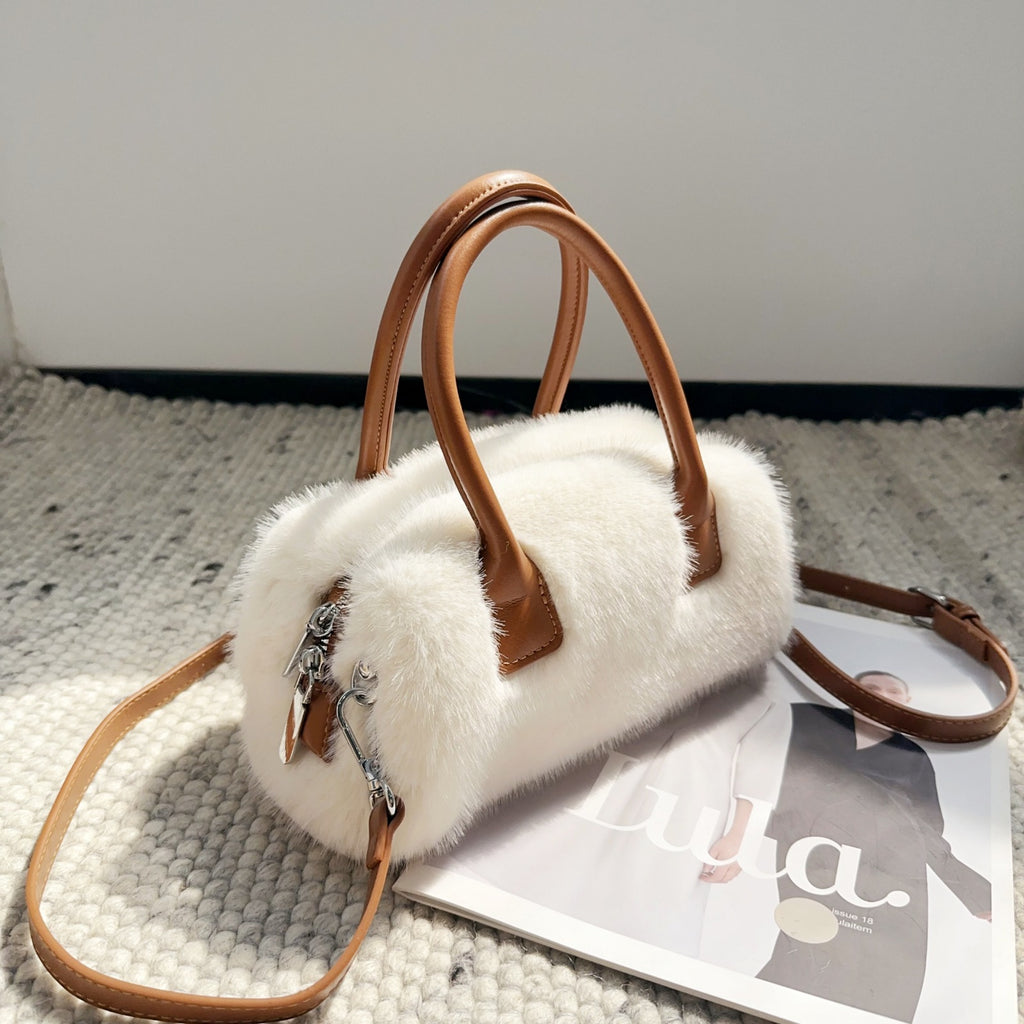 Tote Bag With A Vintage Niche Design Featuring Intricate Faux Mink Fur Detailing